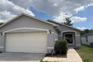8824 Valencia Oaks Ct, Orlando, FL 32825 - Photo 2