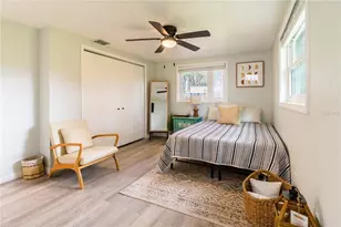219 S Webb Rd, Plant City, FL 33566 - Photo 12