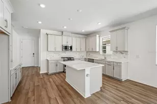 8125 Fairchild Ave, Bradenton, FL 34210 - Photo 4