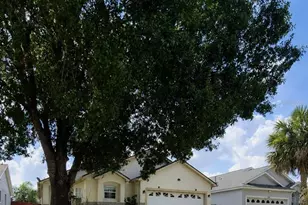 121 S Roma Way, Kissimmee, FL 34746 - Photo 1