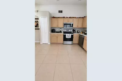 121 S Roma Way, Kissimmee, FL 34746 - Photo 8