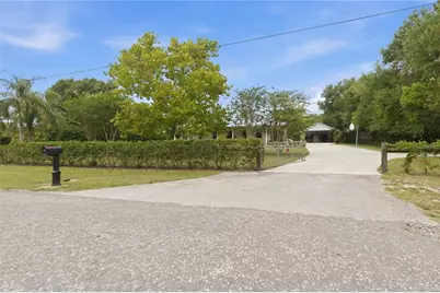 3050 S Indiana Avenue, Saint Cloud, FL 34769 - Photo 2