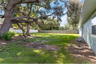 225 Montana Avenue, Saint Cloud, FL 34769 - Photo 14