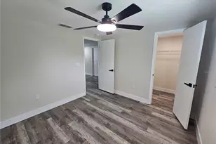 4843 Camphor Ave, Sarasota, FL 34231 - Photo 8
