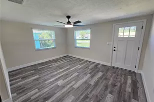 4843 Camphor Ave, Sarasota, FL 34231 - Photo 6