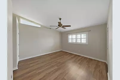 6122 Gentle Ben Circle, Wesley Chapel, FL 33544 - Photo 10