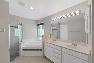 6122 Gentle Ben Cir, Wesley Chapel, FL 33544 - Photo 14