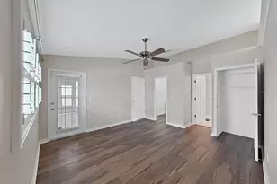 6122 Gentle Ben Cir, Wesley Chapel, FL 33544 - Photo 12