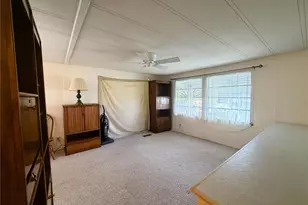 209 Jacaranda Dr, Leesburg, FL 34748 - Photo 10