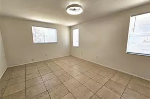8820 Pohoy Ave, Sarasota, FL 34231 - Photo 12
