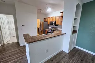 8335 38th St Cir E, Sarasota, FL 34243 - Photo 8