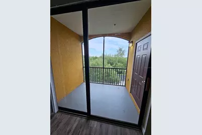8335 38th Street Circle E #305, Sarasota, FL 34243 - Photo 6