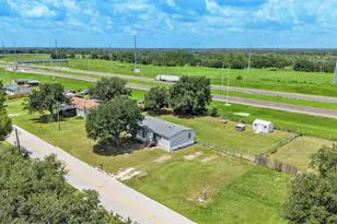 1329 Ashlee Ct, Auburndale, FL 33823 - Photo 4