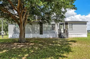 1329 Ashlee Ct, Auburndale, FL 33823 - Photo 2