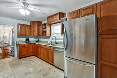 7716 Dartmouth Avenue N, Saint Petersburg, FL 33710 - Photo 18