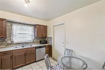 5421 Nokomis Circle, Orlando, FL 32839 - Photo 8