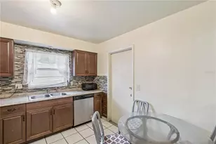 5421 Nokomis Cir, Orlando, FL 32839 - Photo 8