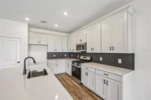 8724 Canard Cv, Palmetto, FL 34221 - Photo 4