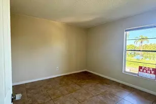 2975 S Ferncreek Ave, Orlando, FL 32806 - Photo 12