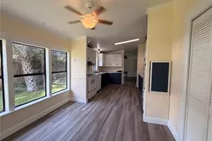 55643 Lisa St, Astor, FL 32102 - Photo 12