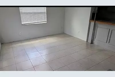 1205 E 99th Avenue, Tampa, FL 33612 - Photo 8