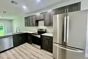 519 Blackbird Ln, Kissimmee, FL 34759 - Photo 2