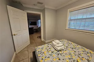 2130 Pinehurst St, Sarasota, FL 34231 - Photo 18
