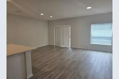 2802 Narcoossee Commons Way, Saint Cloud, FL 34771 - Photo 4
