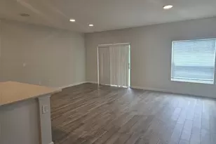 2802 Narcoossee Cmns Wy, Saint Cloud, FL 34771 - Photo 4