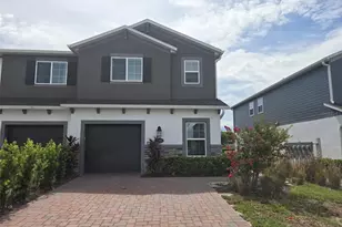 2802 Narcoossee Cmns Wy, Saint Cloud, FL 34771 - Photo 1