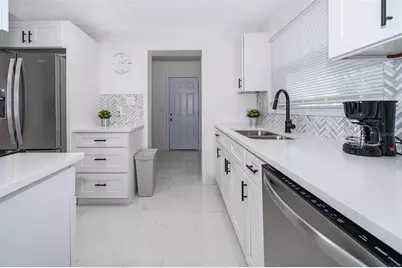5815 Wolf Road, Orlando, FL 32808 - Photo 14