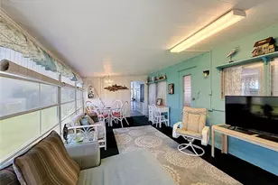 1521 Lakeview Dr, Tavares, FL 32778 - Photo 8