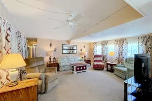1521 Lakeview Dr, Tavares, FL 32778 - Photo 12