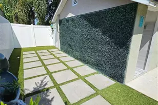 2436 Arapaho St, Sarasota, FL 34231 - Photo 30