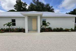 3525 McIntosh Rd, Sarasota, FL 34232 - Photo 1
