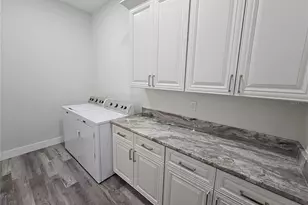 3525 McIntosh Rd, Sarasota, FL 34232 - Photo 6