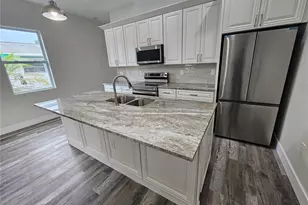 3525 McIntosh Rd, Sarasota, FL 34232 - Photo 4