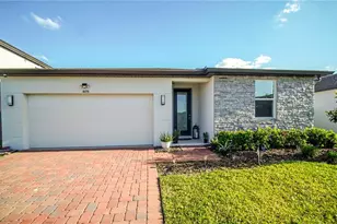 4498 Pickerel Weed, Saint Cloud, FL 34772 - Photo 4