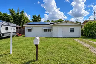 5649 59th St N, Saint Petersburg, FL 33709 - Photo 1