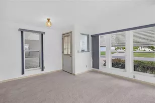 1506 Hillcrest Dr, Lady Lake, FL 32159 - Photo 6