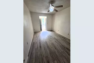 617 W Howry Avenue, Deland, FL 32720 - Photo 6