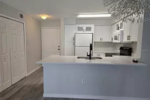 14013 Fairway Island Dr, Orlando, FL 32837 - Photo 2