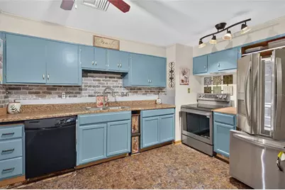 210 Nebraska Avenue, Leesburg, FL 34748 - Photo 10