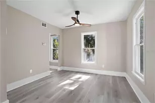 821 E Lemon Ave, Eustis, FL 32726 - Photo 8