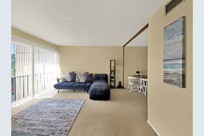 2763 Woodgate Lane #307, Sarasota, FL 34231 - Photo 2