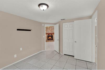 8201 Downfield Lane, Tampa, FL 33615 - Photo 6