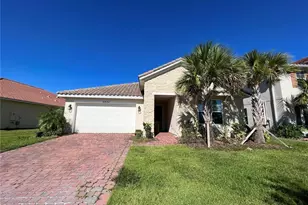 3924 Carrick Bend Dr, Kissimmee, FL 34746 - Photo 2