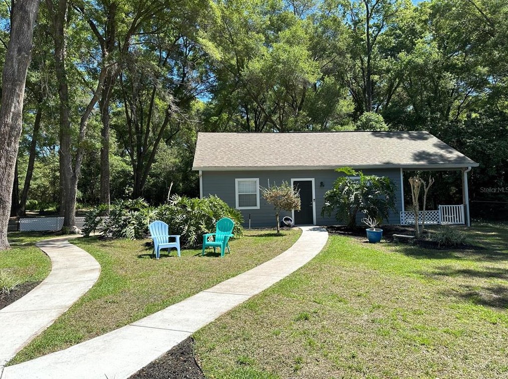 717 Ridgewood Ave, Deland FL  32720-2644 exterior