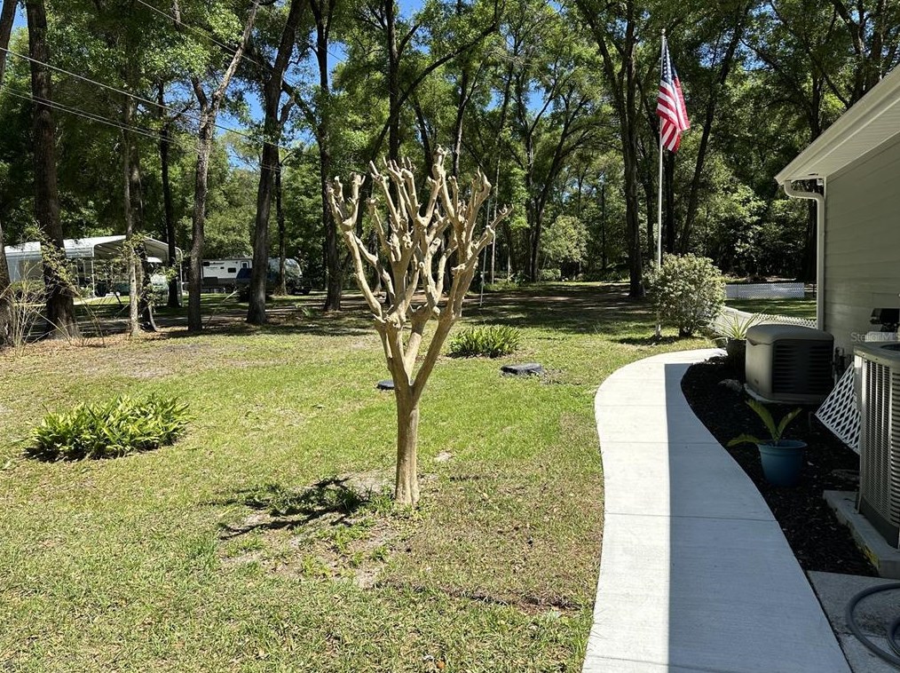 717 Ridgewood Ave, Deland FL  32720-2644 exterior