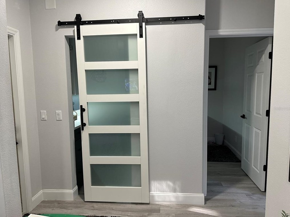 717 Ridgewood Ave, Deland FL  32720-2644 exterior